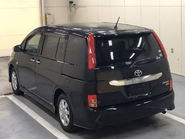 TOYOTA ISIS