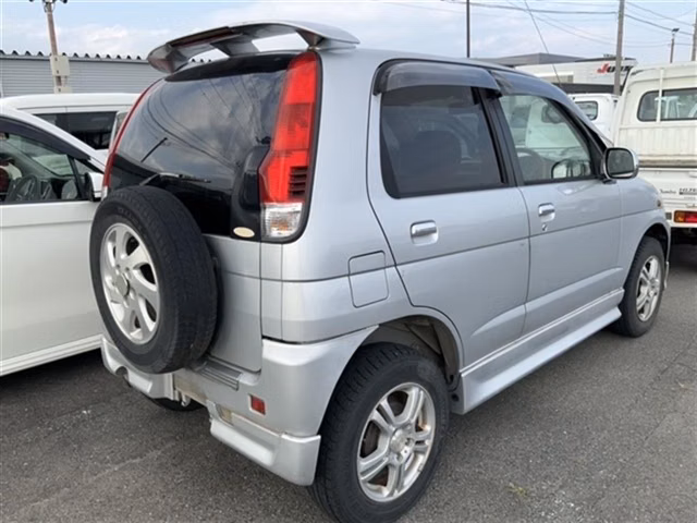 DAIHATSU TERIOS KID