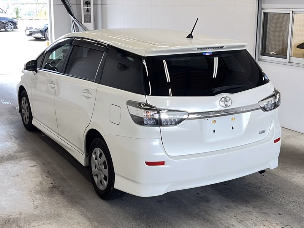 TOYOTA WISH