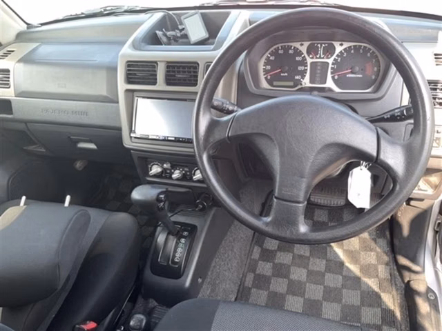 MITSUBISHI PAJERO MINI