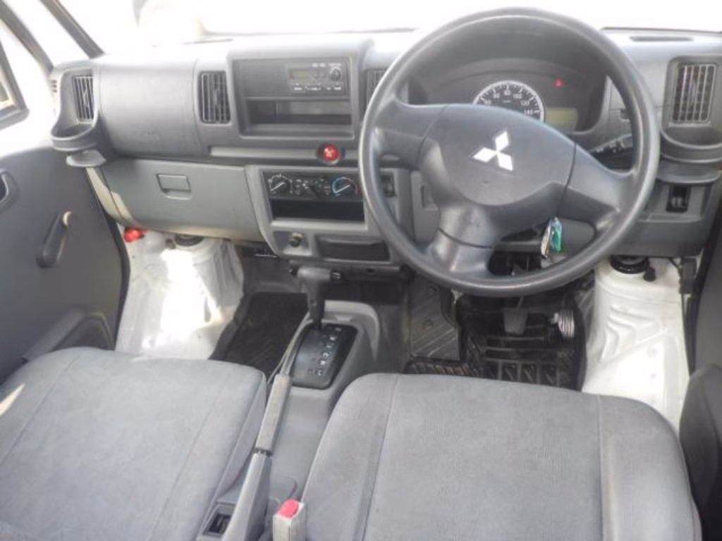 MITSUBISHI MINICAB