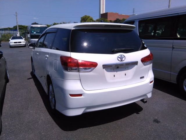 TOYOTA WISH