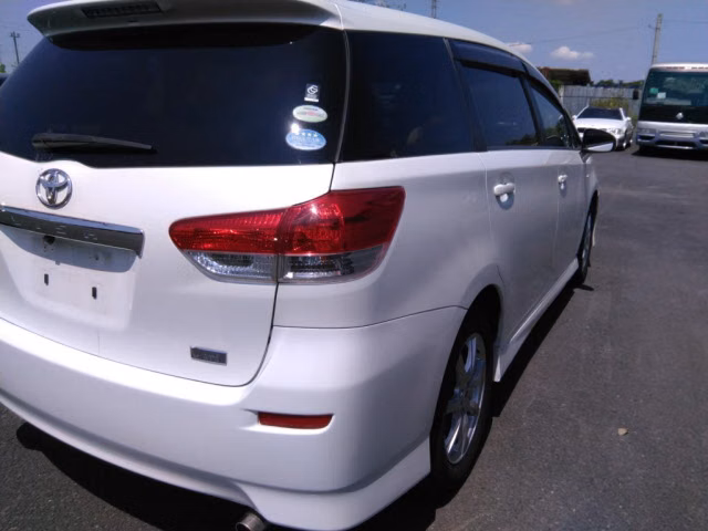 TOYOTA WISH
