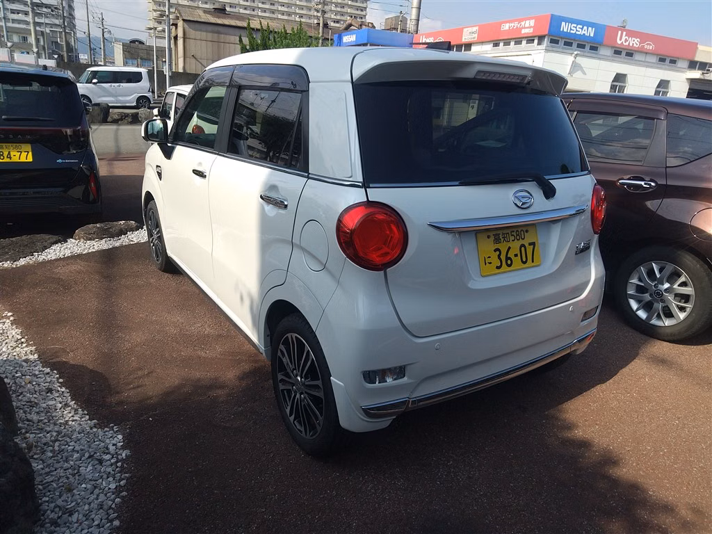 DAIHATSU CAST