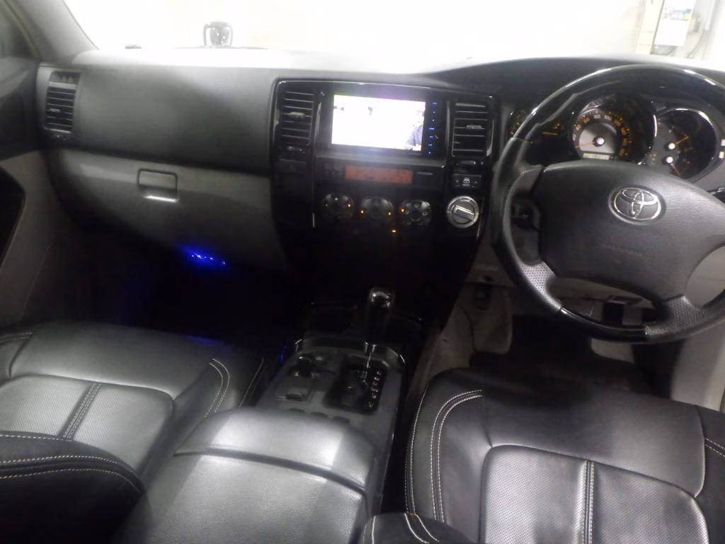 TOYOTA HILUX SURF