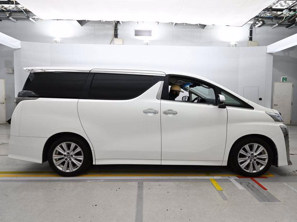 TOYOTA VELLFIRE