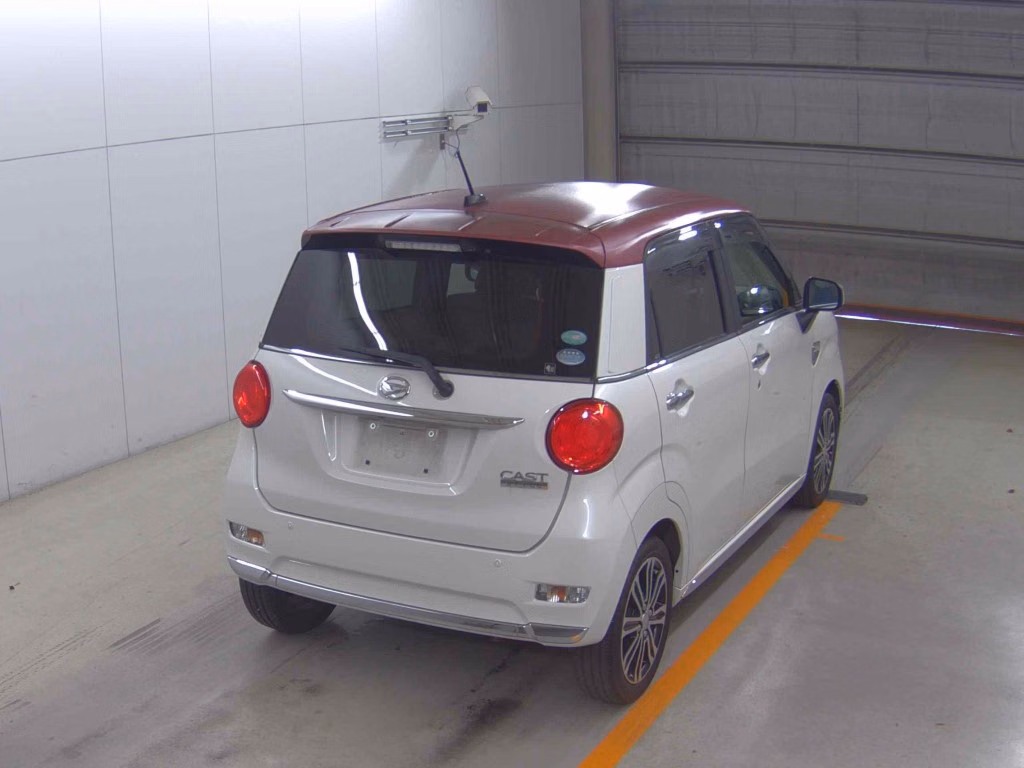 DAIHATSU CAST
