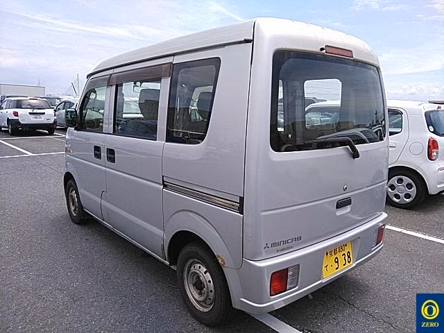 MITSUBISHI MINICAB