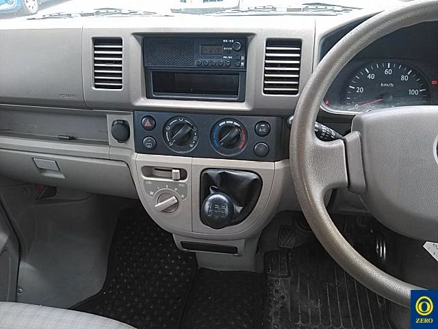 MITSUBISHI MINICAB