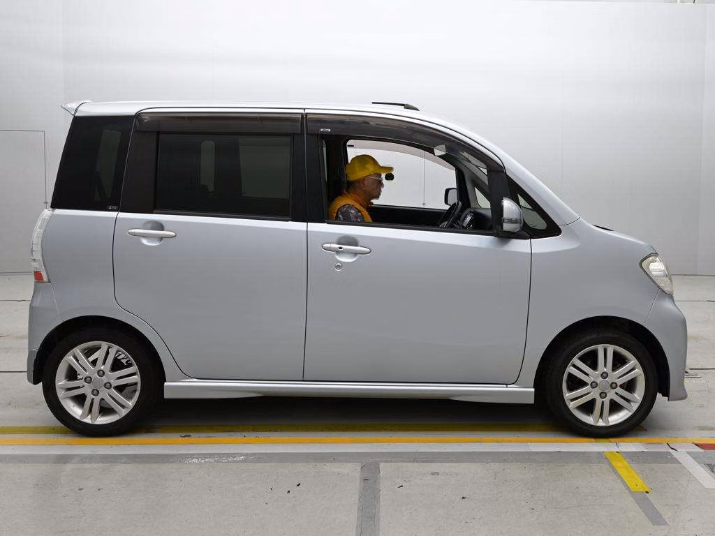 DAIHATSU TANTO EXE
