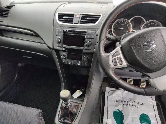 SUZUKI SWIFT