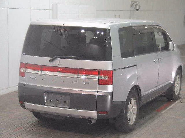 MITSUBISHI DELICA D:5