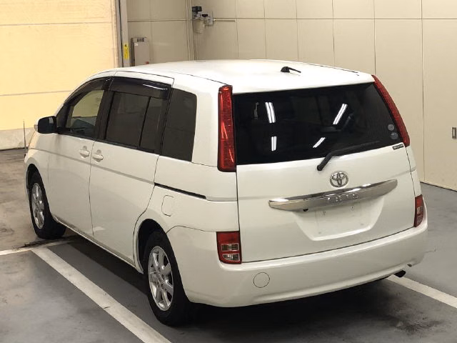 TOYOTA ISIS
