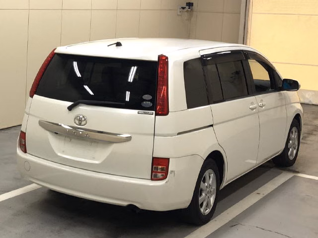 TOYOTA ISIS