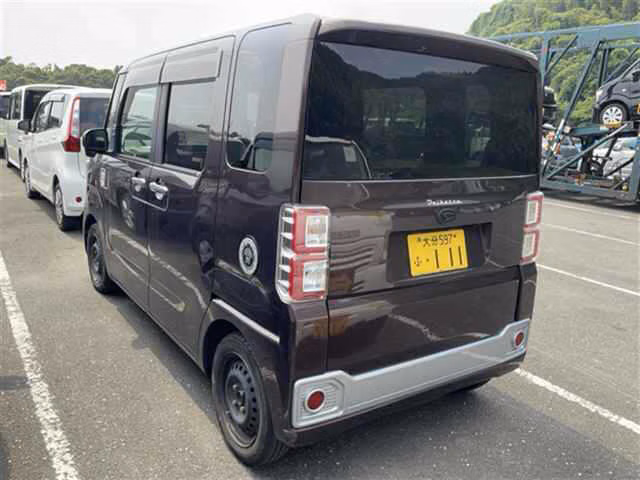 DAIHATSU WAKE