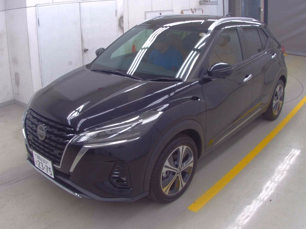 NISSAN KICKS