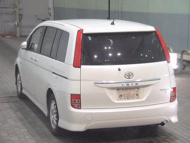 TOYOTA ISIS