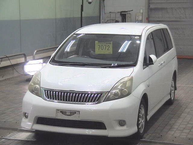 TOYOTA ISIS