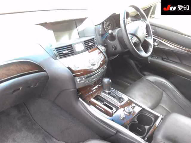 NISSAN FUGA