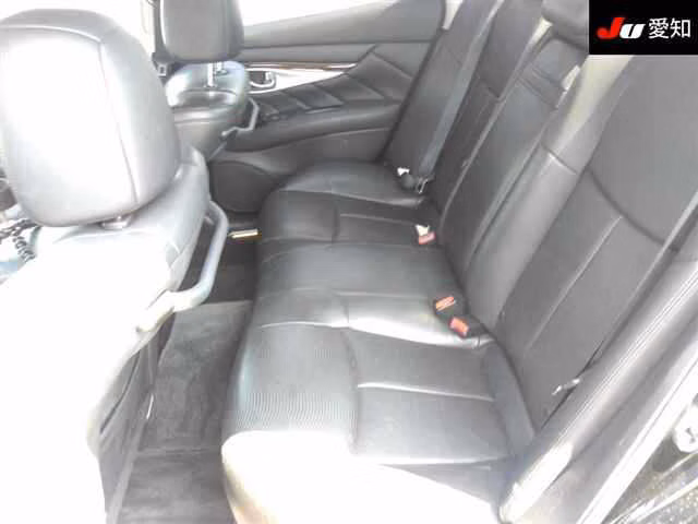 NISSAN FUGA
