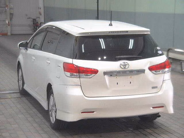 TOYOTA WISH