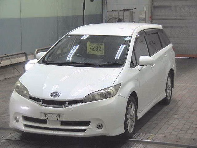 TOYOTA WISH