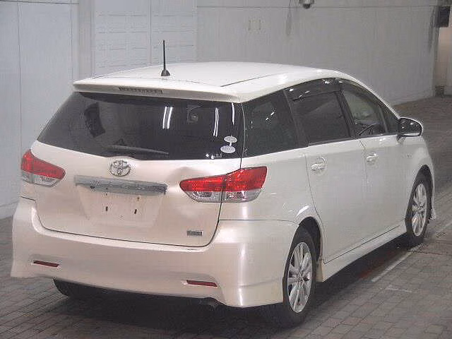 TOYOTA WISH
