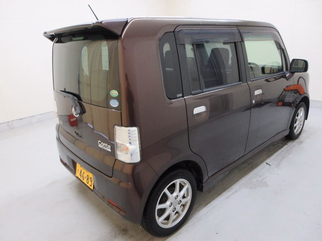 DAIHATSU MOVE CONTE