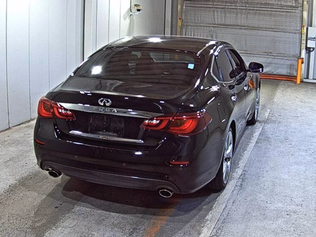 NISSAN FUGA