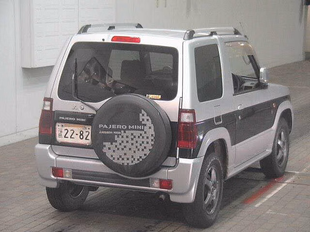 MITSUBISHI PAJERO MINI