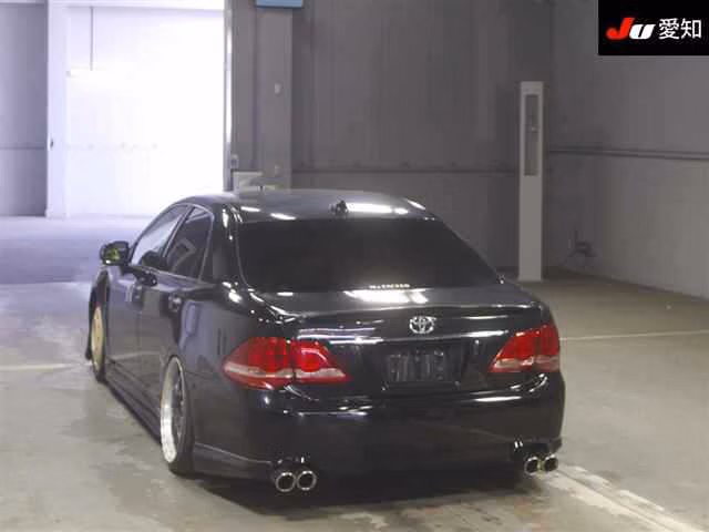 TOYOTA CROWN