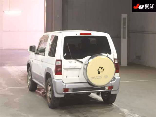 MITSUBISHI PAJERO MINI