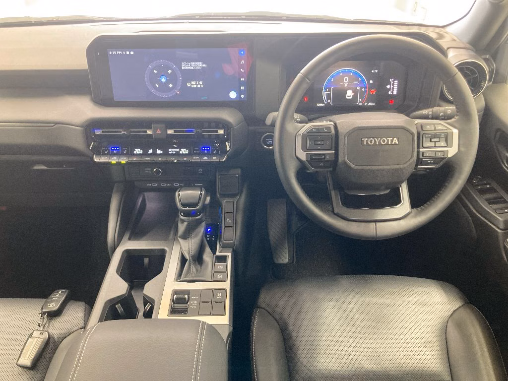 TOYOTA LAND CRUISER PRADO