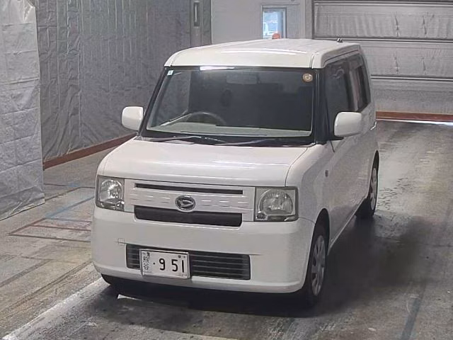 DAIHATSU MOVE CONTE