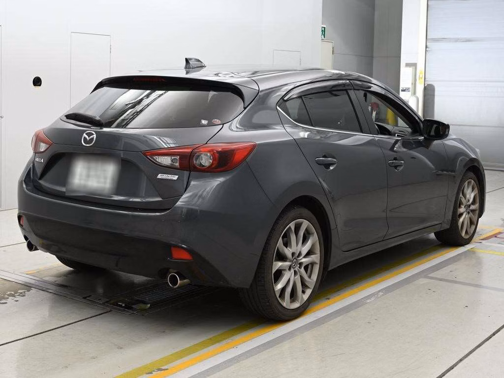 MAZDA AXELA