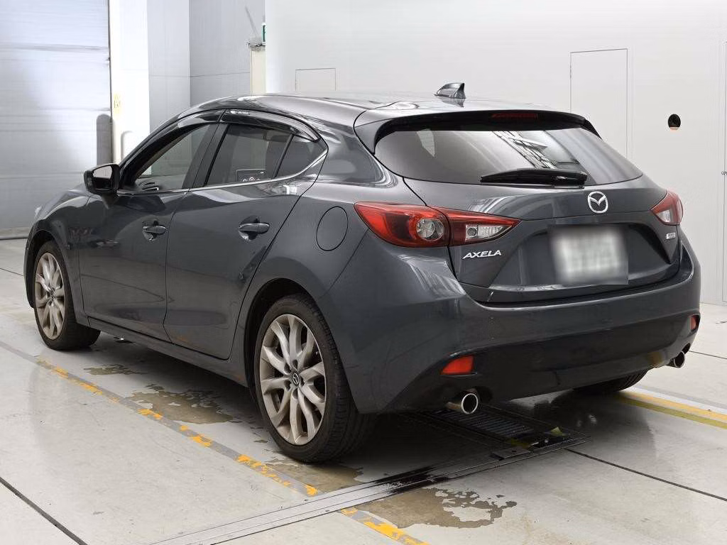 MAZDA AXELA
