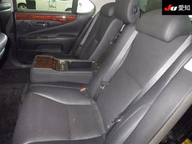 LEXUS LS460
