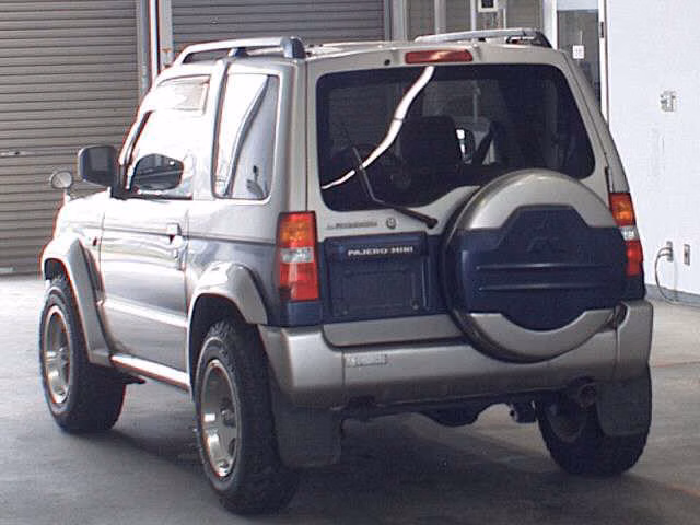 MITSUBISHI PAJERO MINI