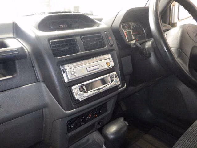 MITSUBISHI PAJERO MINI