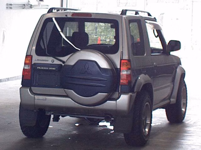 MITSUBISHI PAJERO MINI