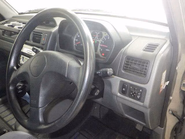 MITSUBISHI PAJERO MINI