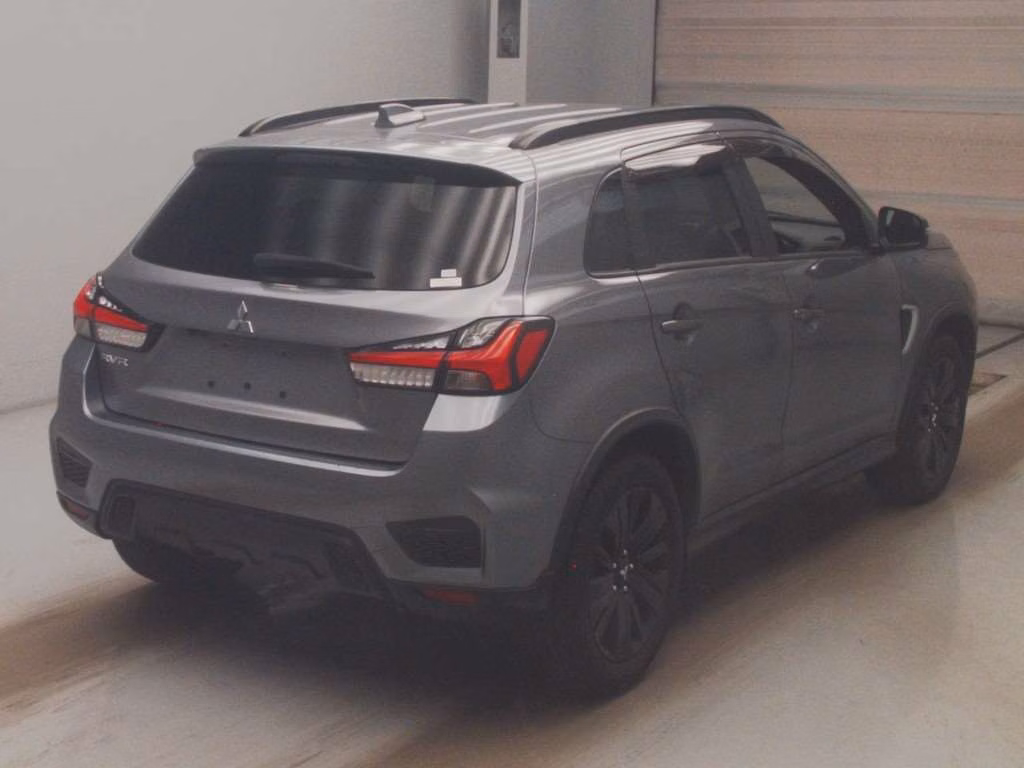 MITSUBISHI RVR