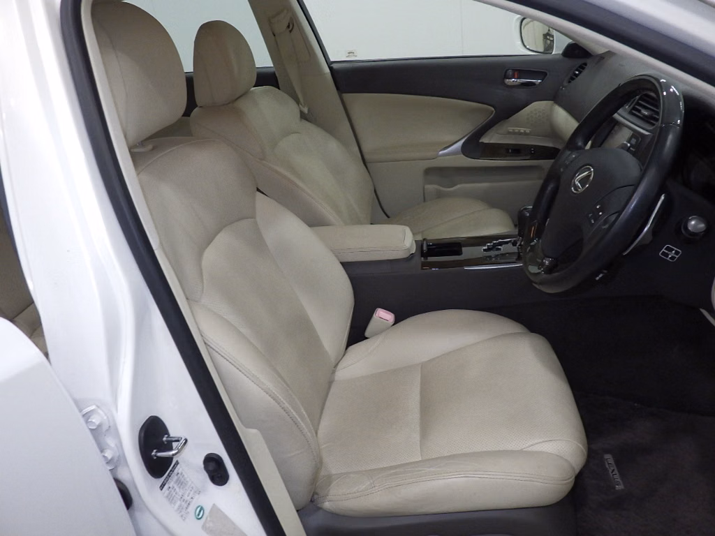 LEXUS IS250