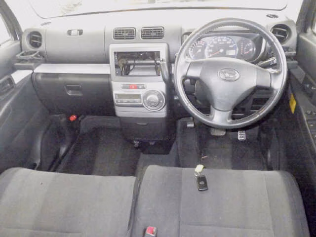 DAIHATSU MOVE CONTE