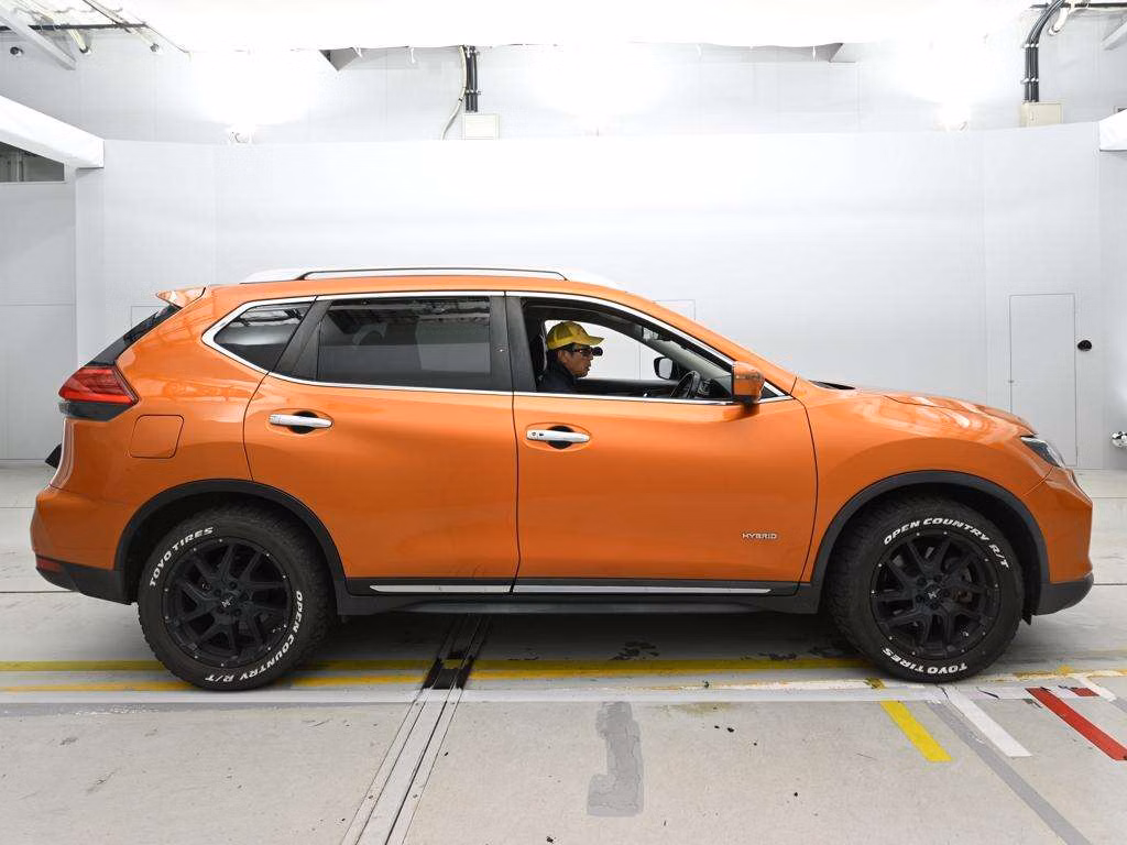 NISSAN X-TRAIL