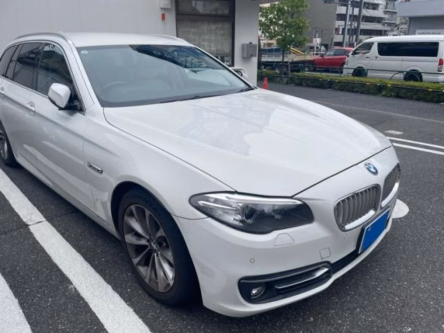 BMW 5-SERIES