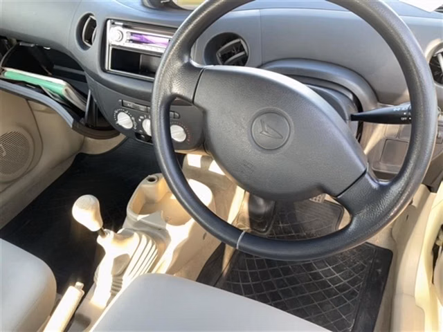 DAIHATSU ESSE