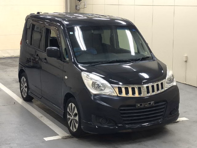 MITSUBISHI DELICA D:2