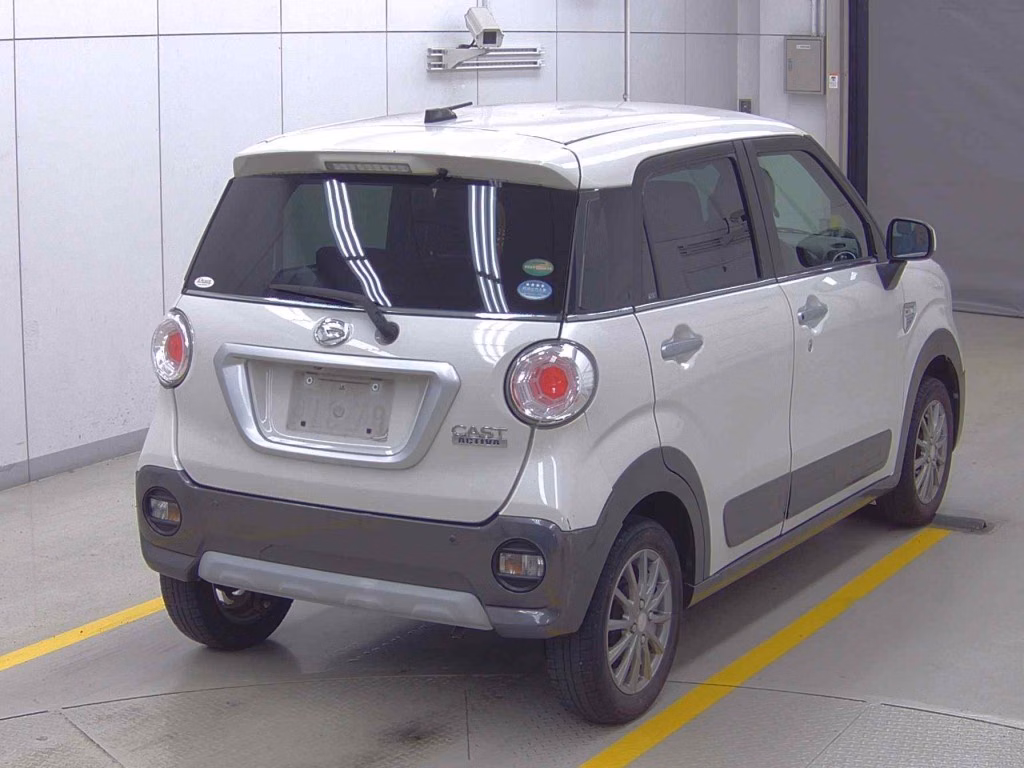 DAIHATSU CAST
