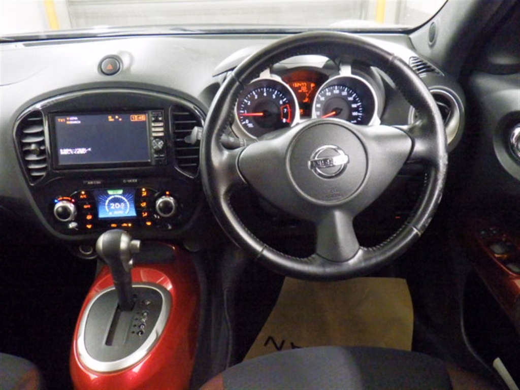 NISSAN JUKE